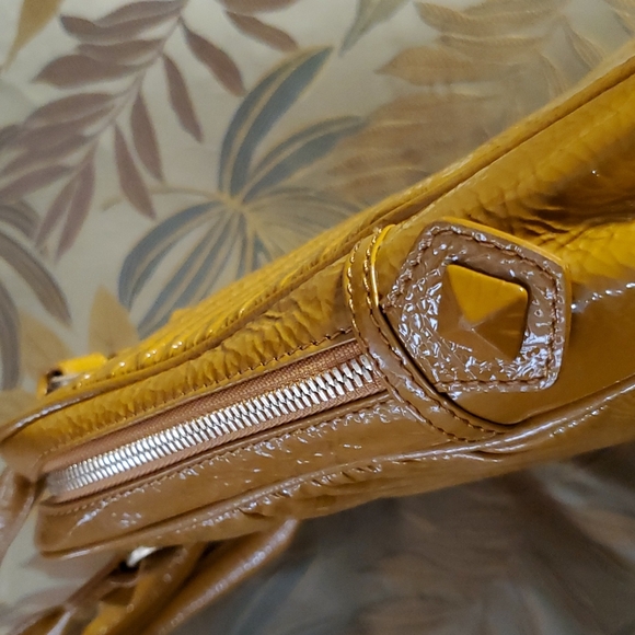 Isabella Fiore Patent Handbag - Picture 5 of 8